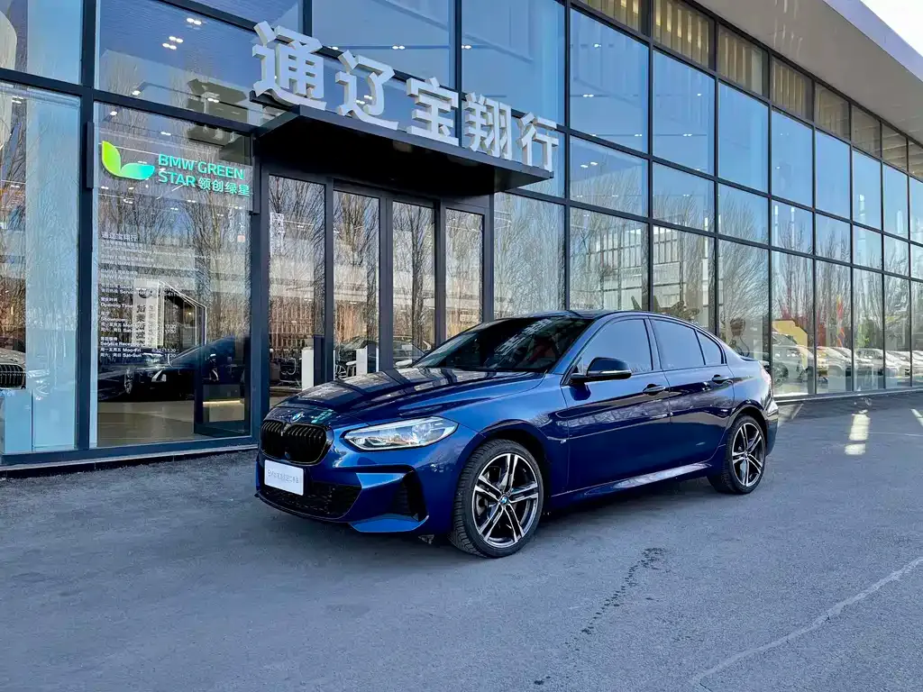 BMW 1 Series 2021 из CN, фото 1