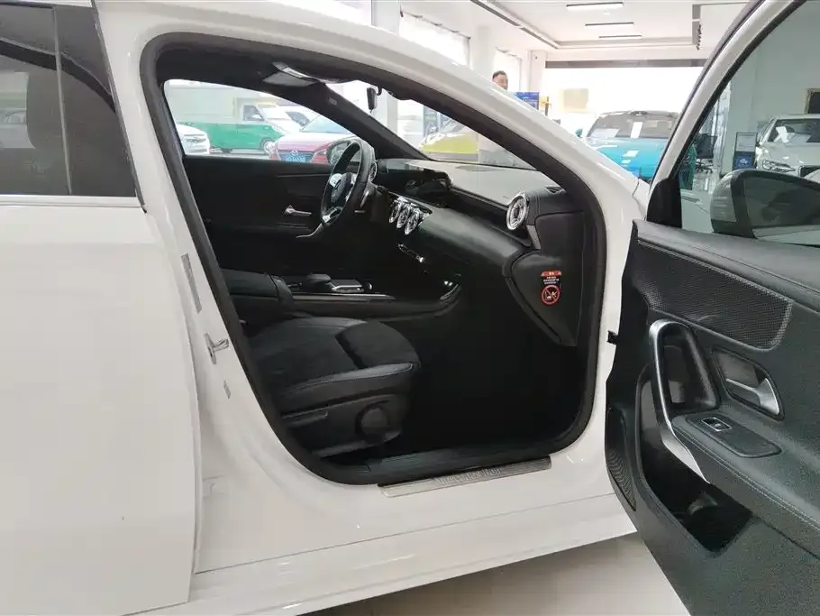 Mercedes-Benz A-Class 2022 из CN, фото 8