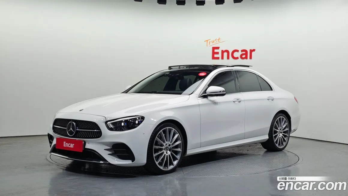 Mercedes-Benz E-Class — фото 1