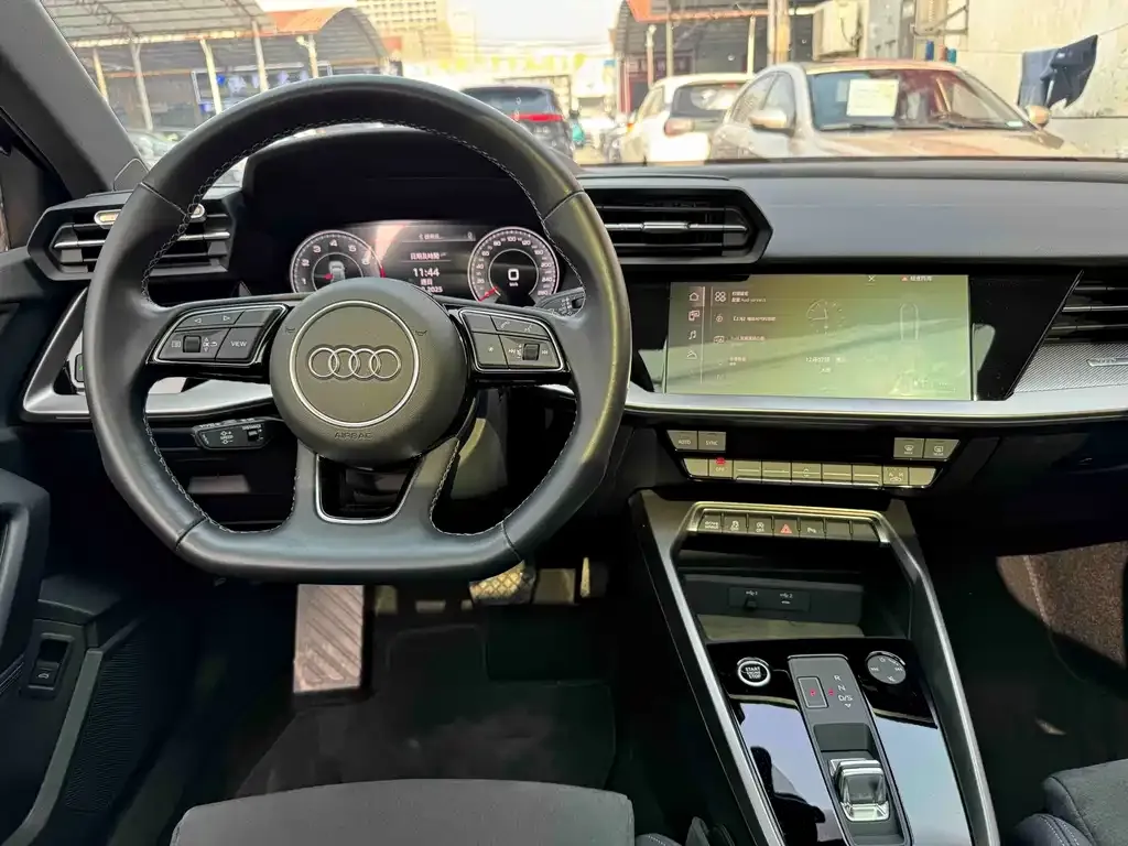 Audi A3 2023 из CN, фото 10