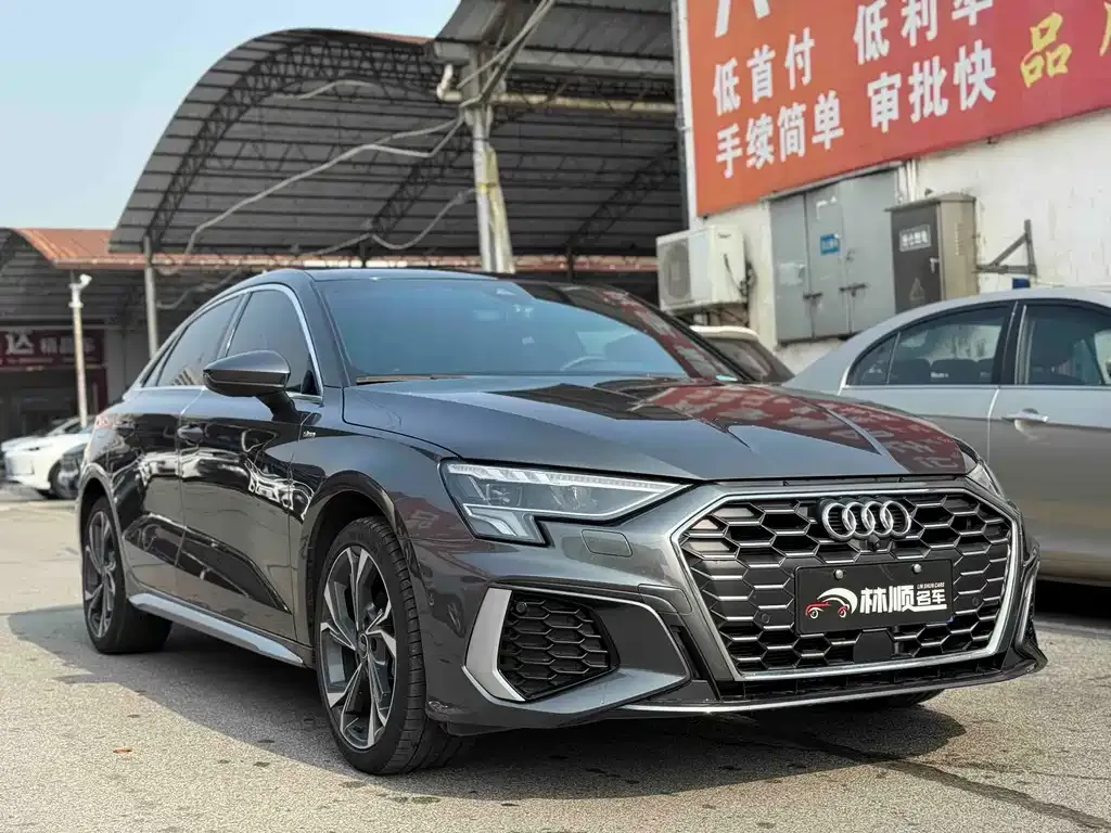 Audi A3 2023 из CN, фото 3