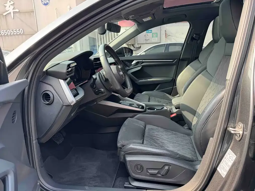 Audi A3 2023 из CN, фото 9