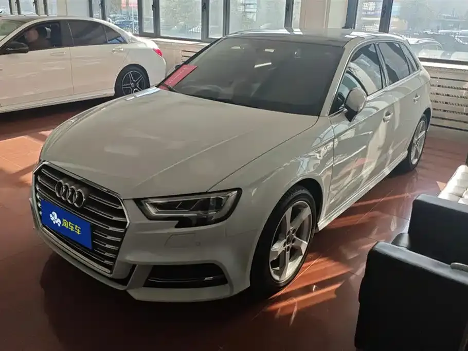 Audi A3 2021 из CN, фото 1