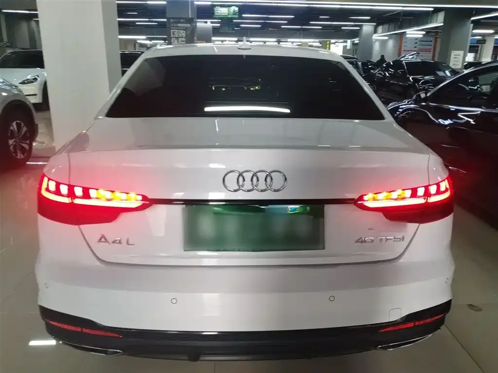 Audi A4L 2024 из CN, фото 4