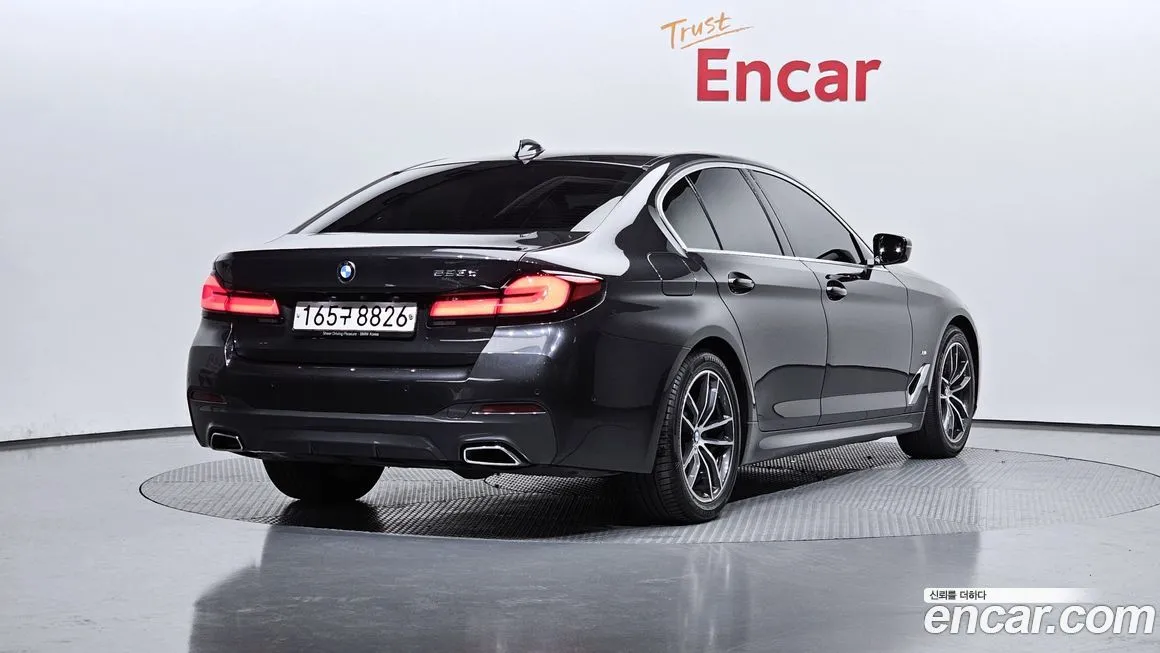 BMW 5-Series 2021 из KR, фото 2
