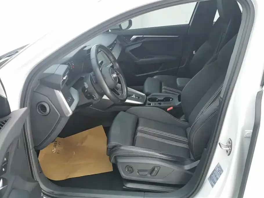 Audi A3 2024 из CN, фото 5
