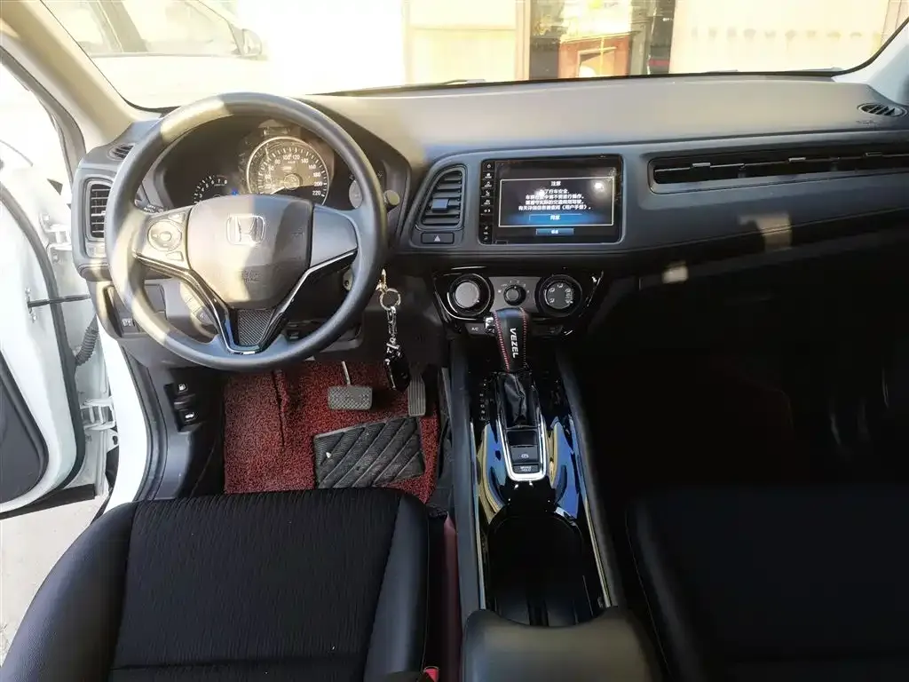 Honda Vezel 2022 из CN, фото 10