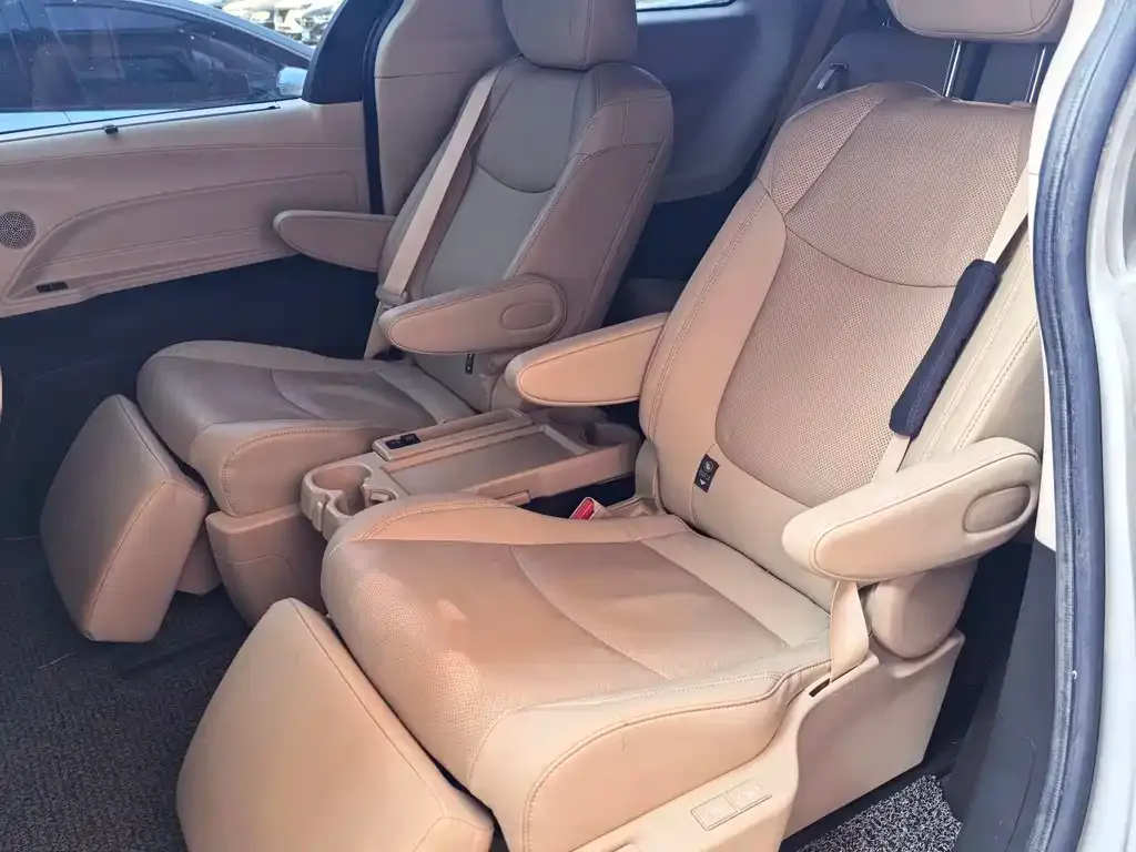 Toyota Sienna 2022 из CN, фото 7