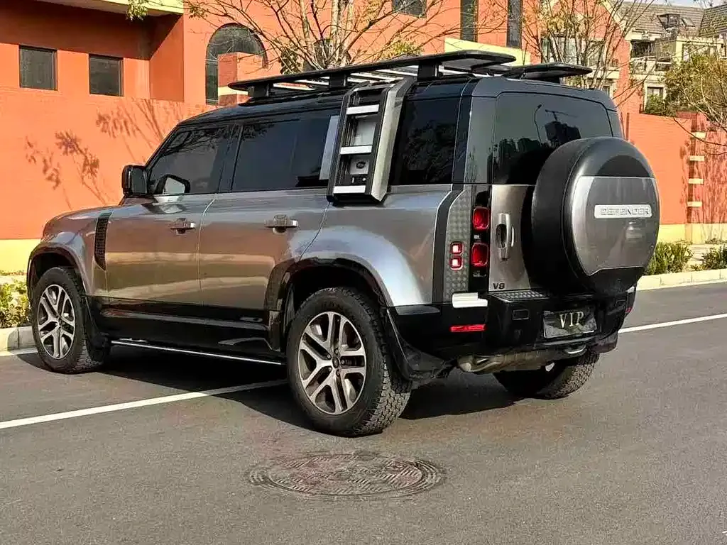 Land Rover Defender — фото 7