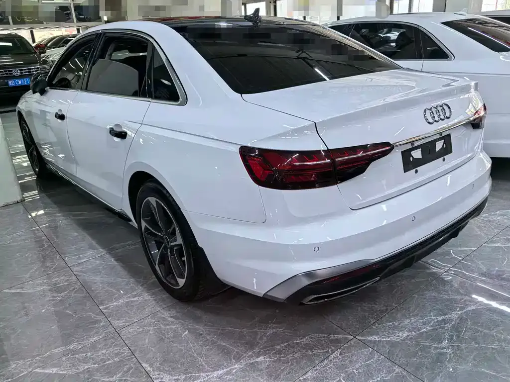Audi A4L 2023 из CN, фото 6