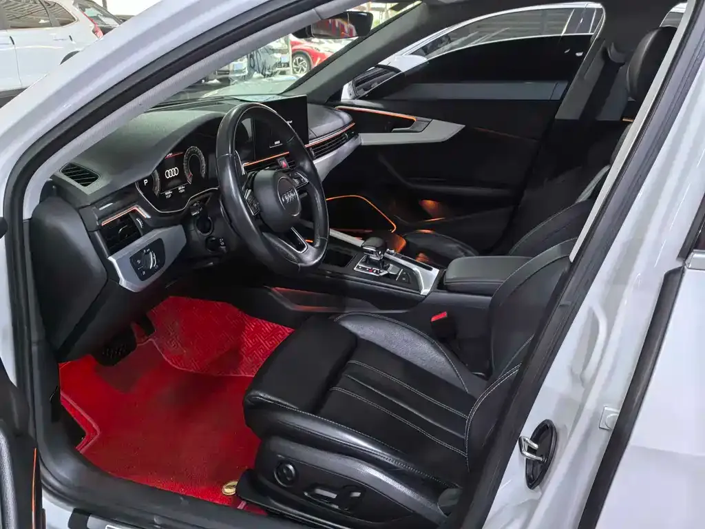 Audi A4L 2023 из CN, фото 4