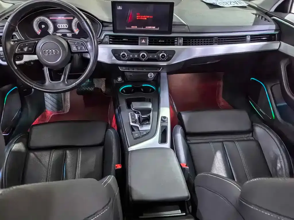 Audi A4L 2023 из CN, фото 3