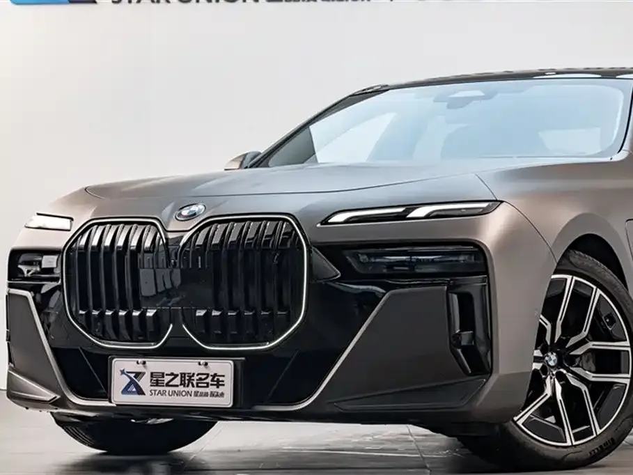 BMW i7 2023 из CN, фото 6