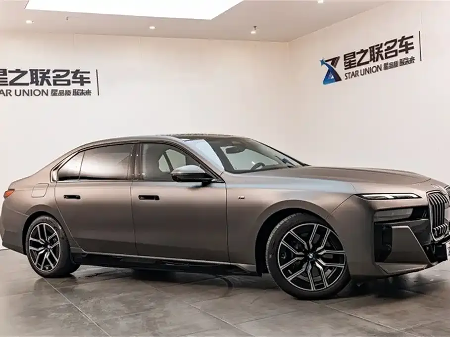 BMW i7 2023 из CN, фото 7