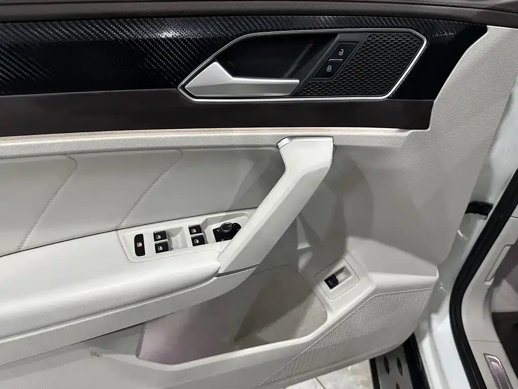 Volkswagen Tayron 2022 из CN, фото 8