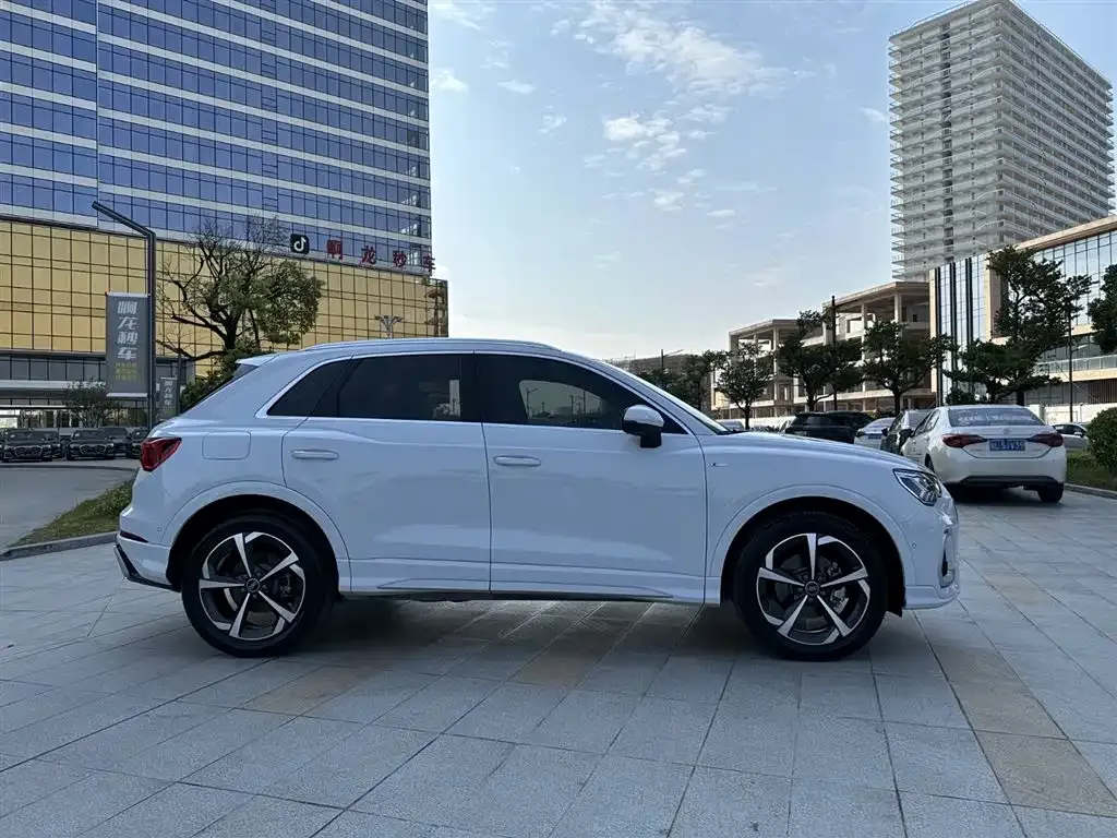 Audi Q3 2025 из CN, фото 10