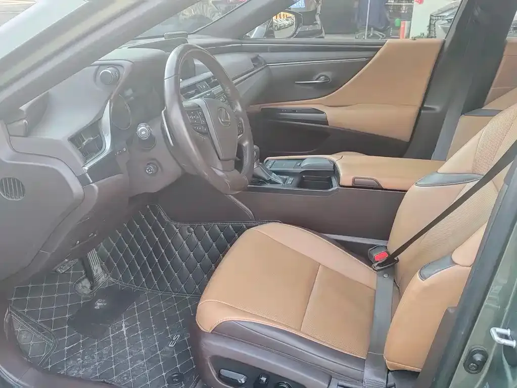 Lexus ES 2021 из CN, фото 6