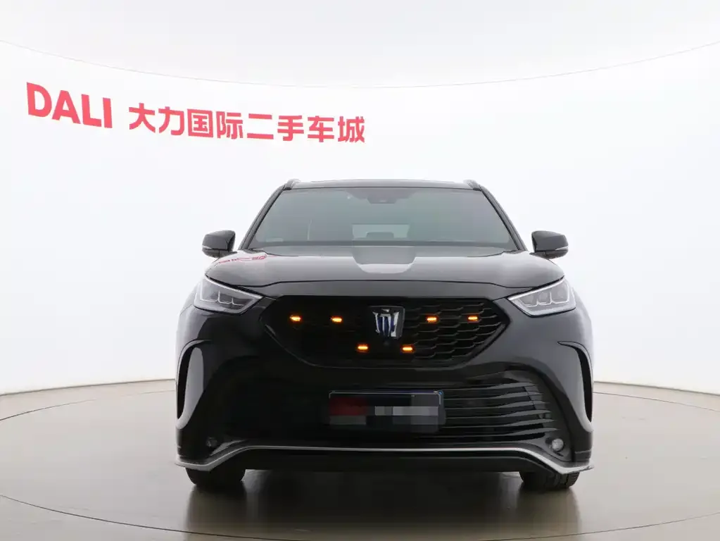 Toyota Crown Kluger 2021 из CN, фото 4