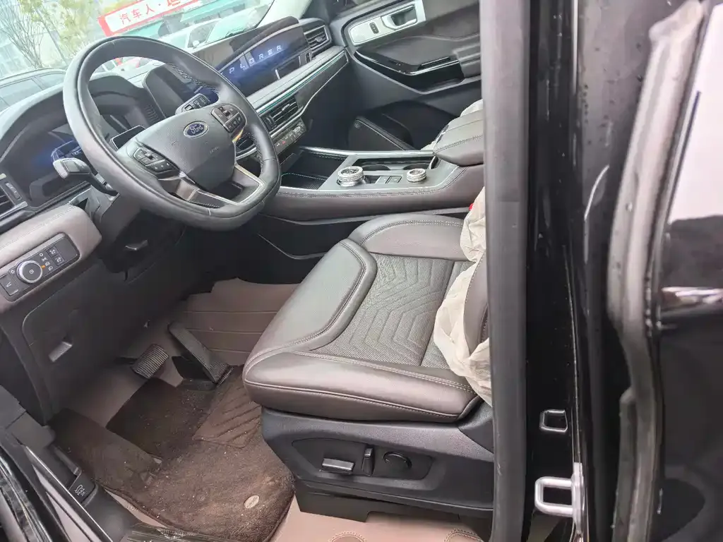 Ford Explorer 2025 из CN, фото 7