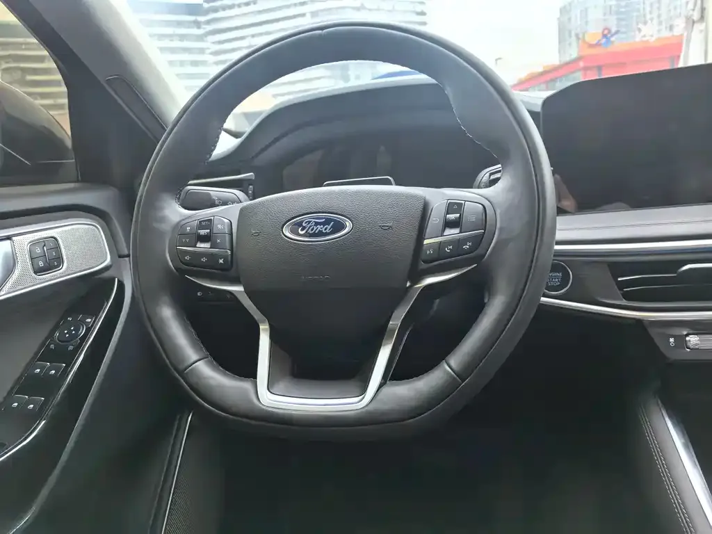 Ford Explorer 2025 из CN, фото 2