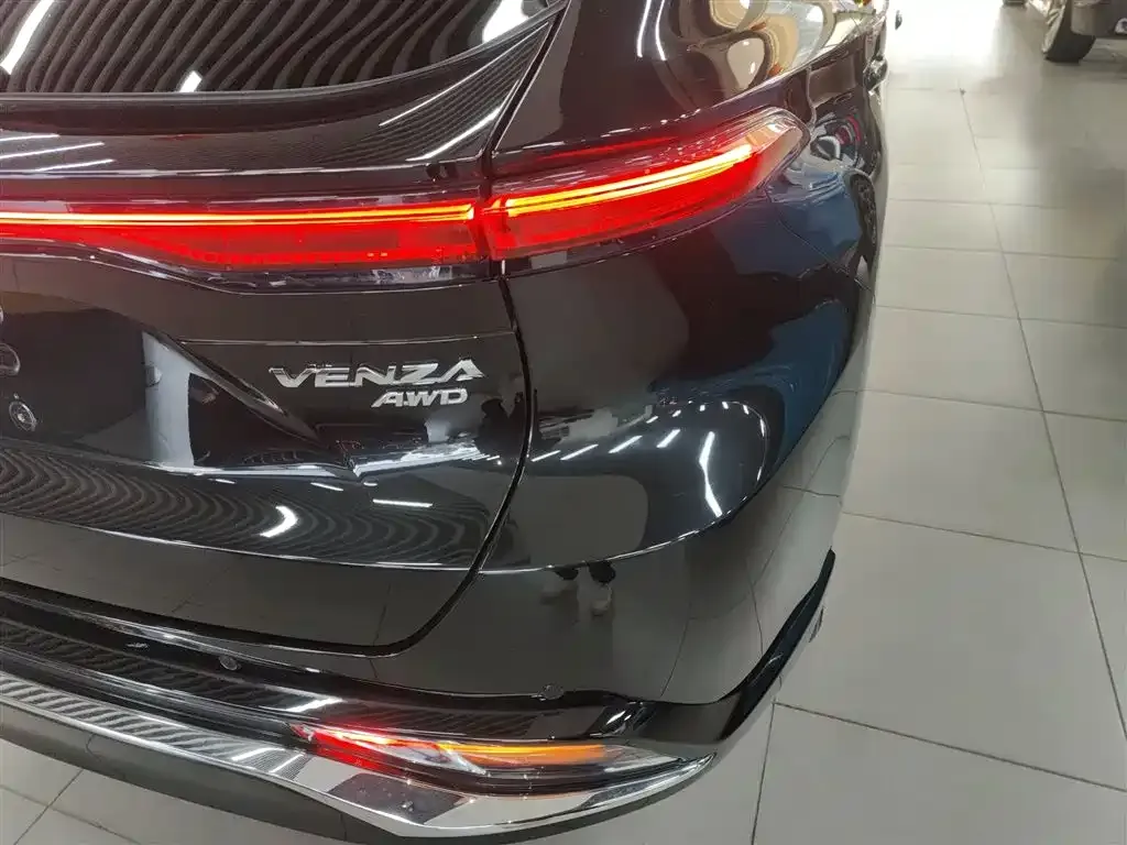 Toyota Venza 2022 из CN, фото 5