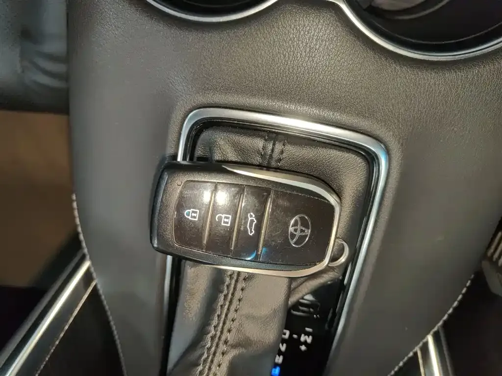 Toyota Venza 2022 из CN, фото 9