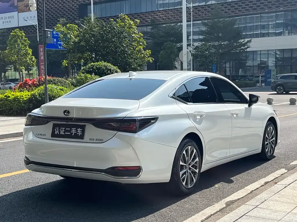Lexus ES 2025 из CN, фото 9