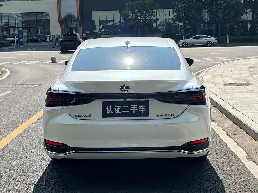 Lexus ES 2025 из CN, фото 2