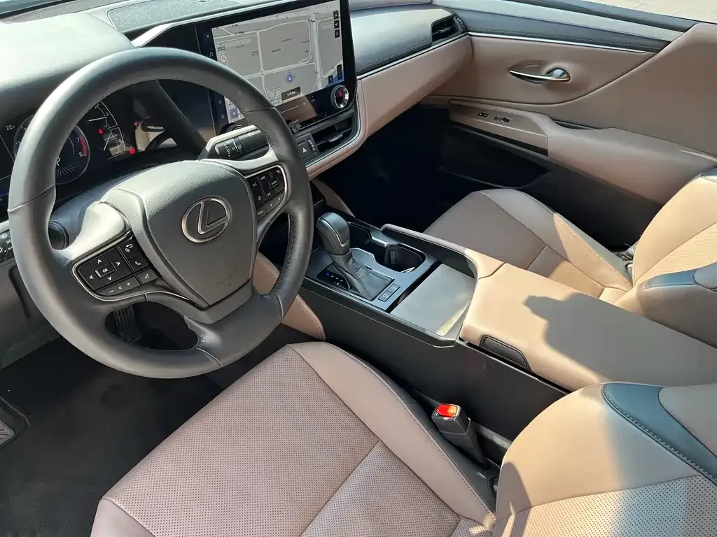 Lexus ES 2025 из CN, фото 3
