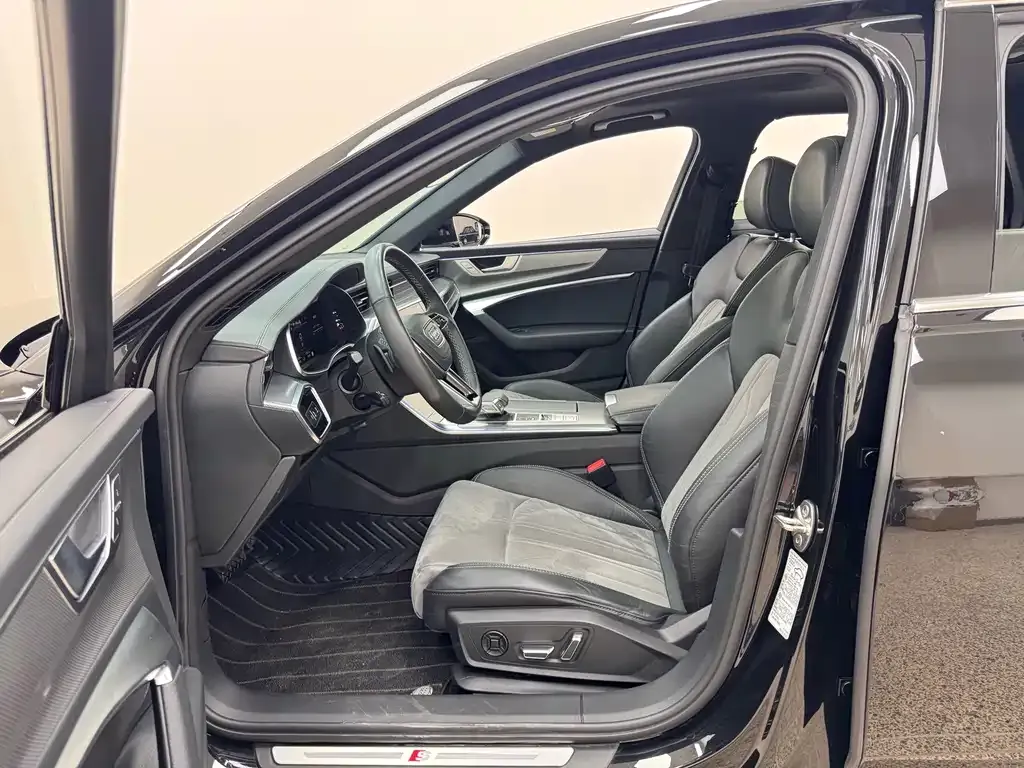 Audi A6L 2024 из CN, фото 8