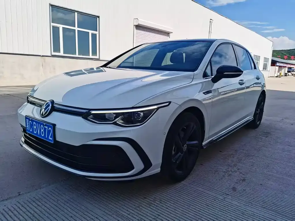 Volkswagen Golf 2023 из CN, фото 1