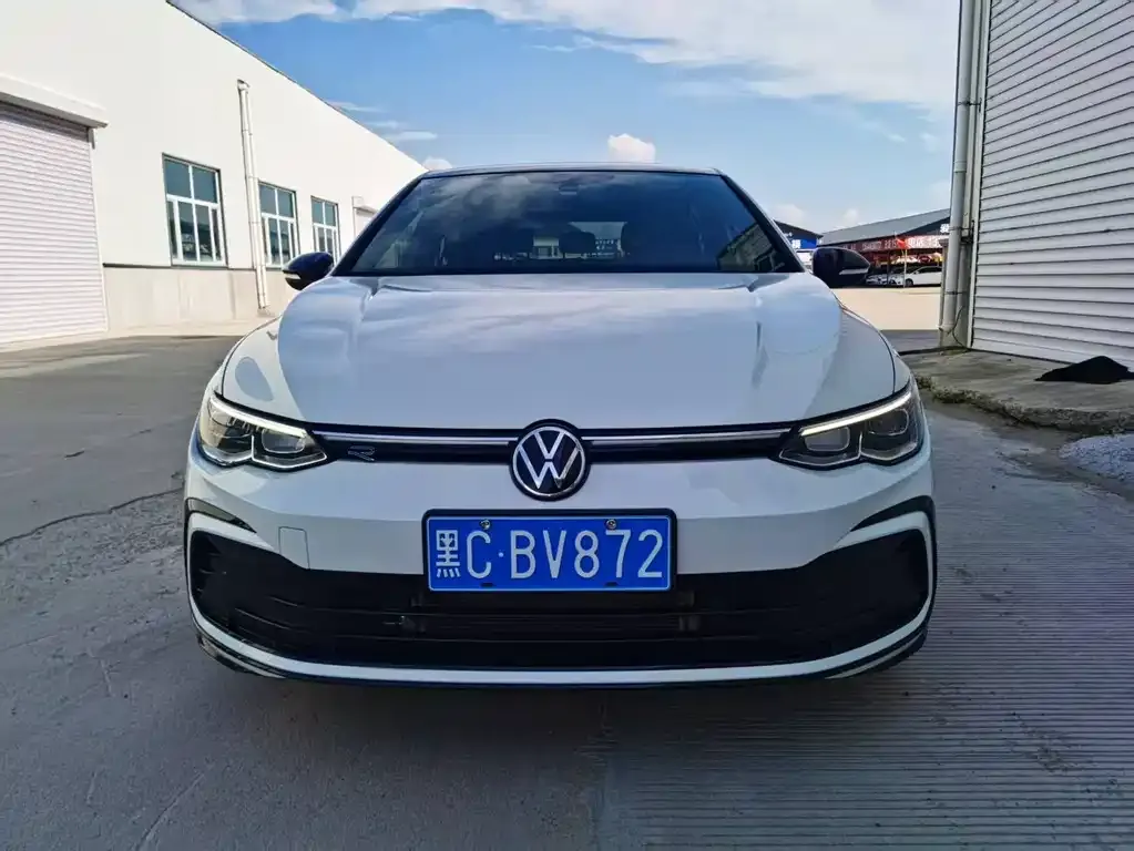 Volkswagen Golf 2023 из CN, фото 4