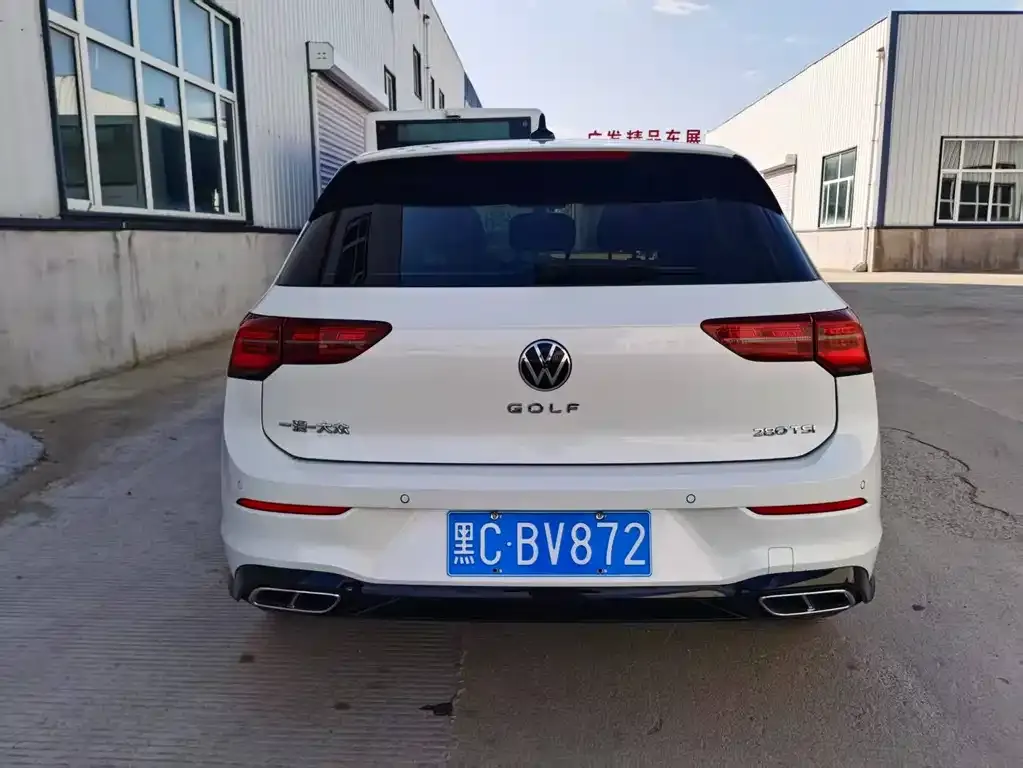 Volkswagen Golf 2023 из CN, фото 9