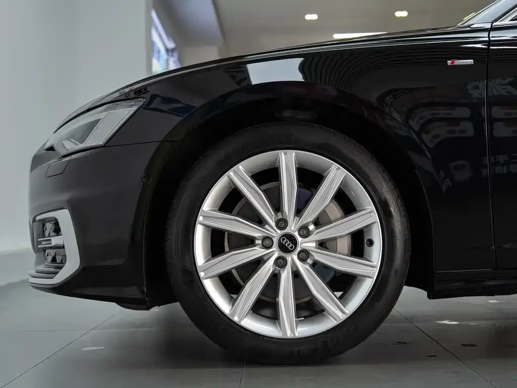 Audi A6L 2024 из CN, фото 8