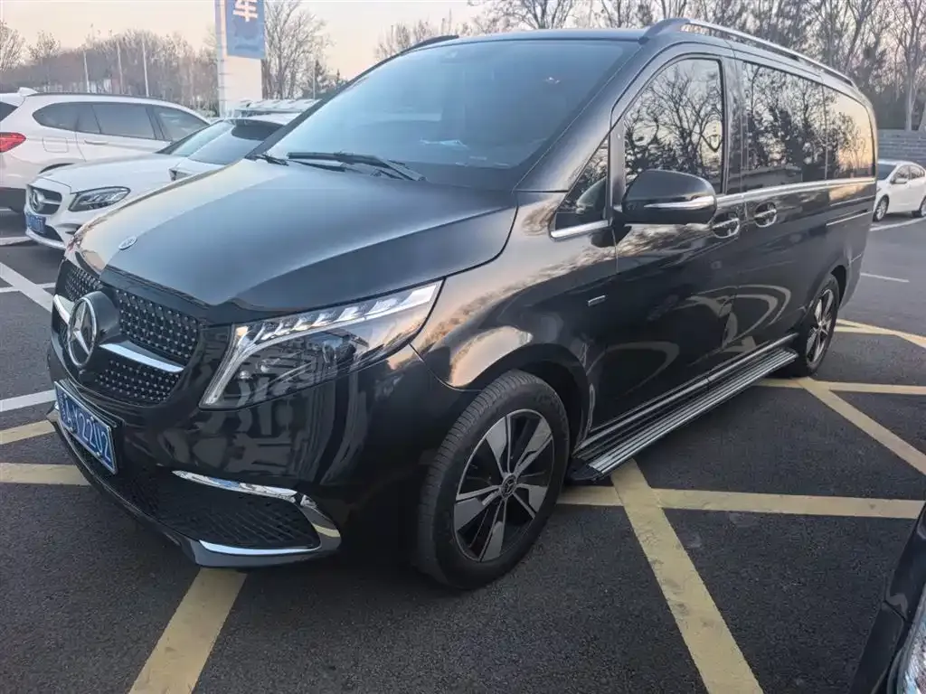 Mercedes-Benz V-Class 2024 из CN, фото 1