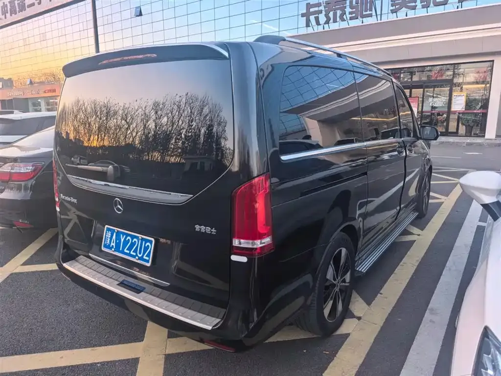 Mercedes-Benz V-Class 2024 из CN, фото 5