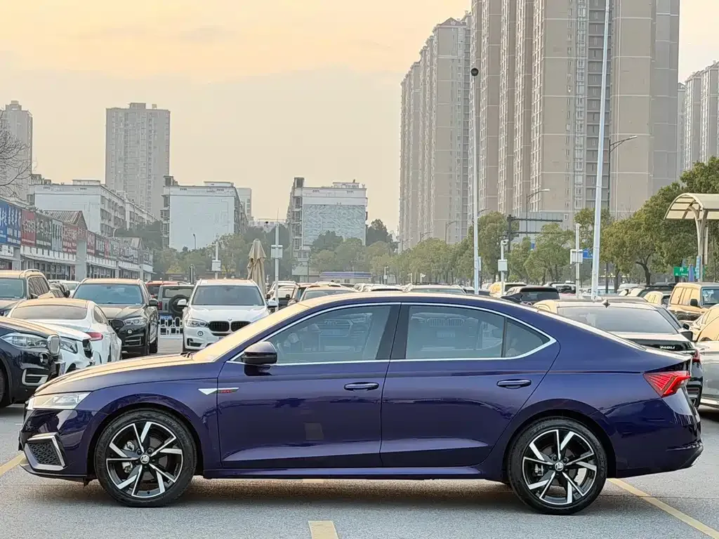 Skoda Octavia 2022 из CN, фото 9