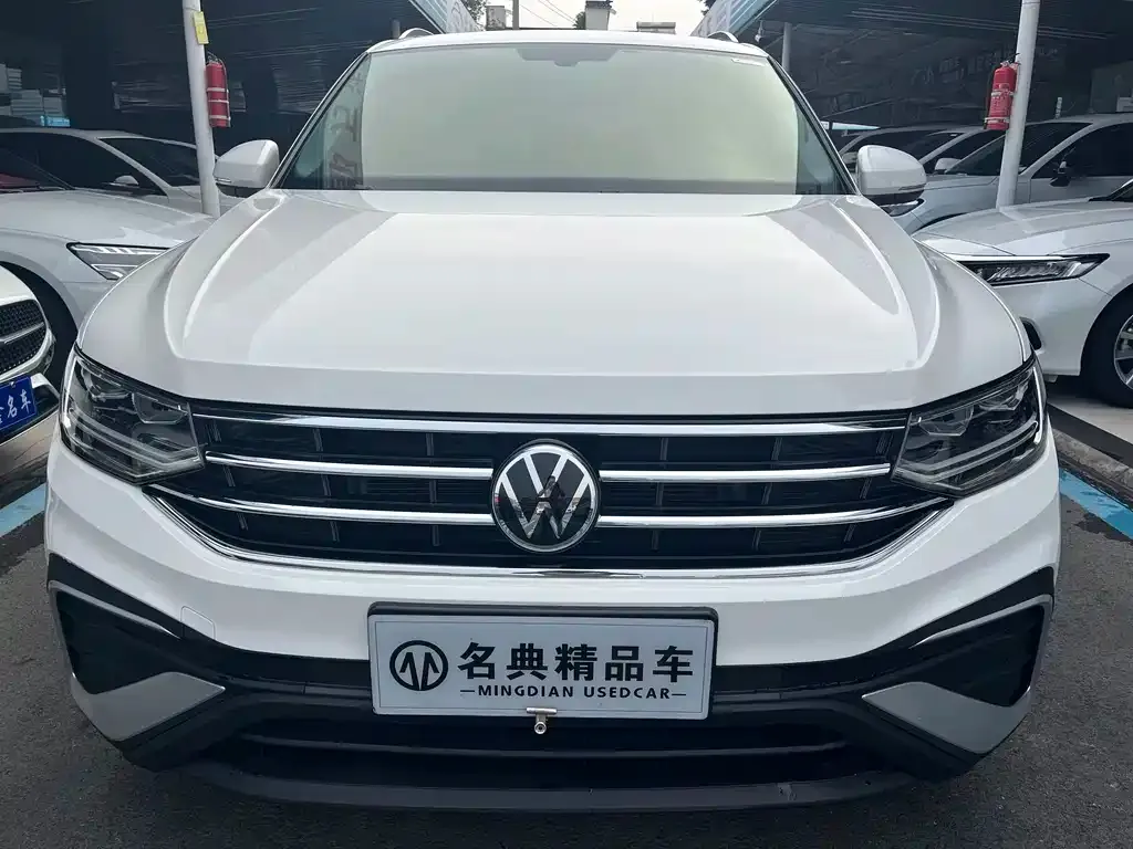 Volkswagen Tiguan L 2022 из CN, фото 4