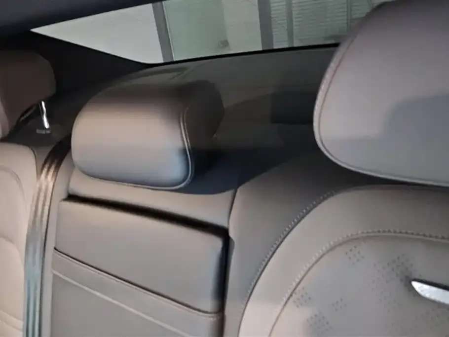 Hongqi EH7 2024 из CN, фото 2