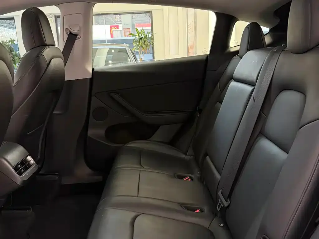 Tesla Model Y 2022 из CN, фото 2