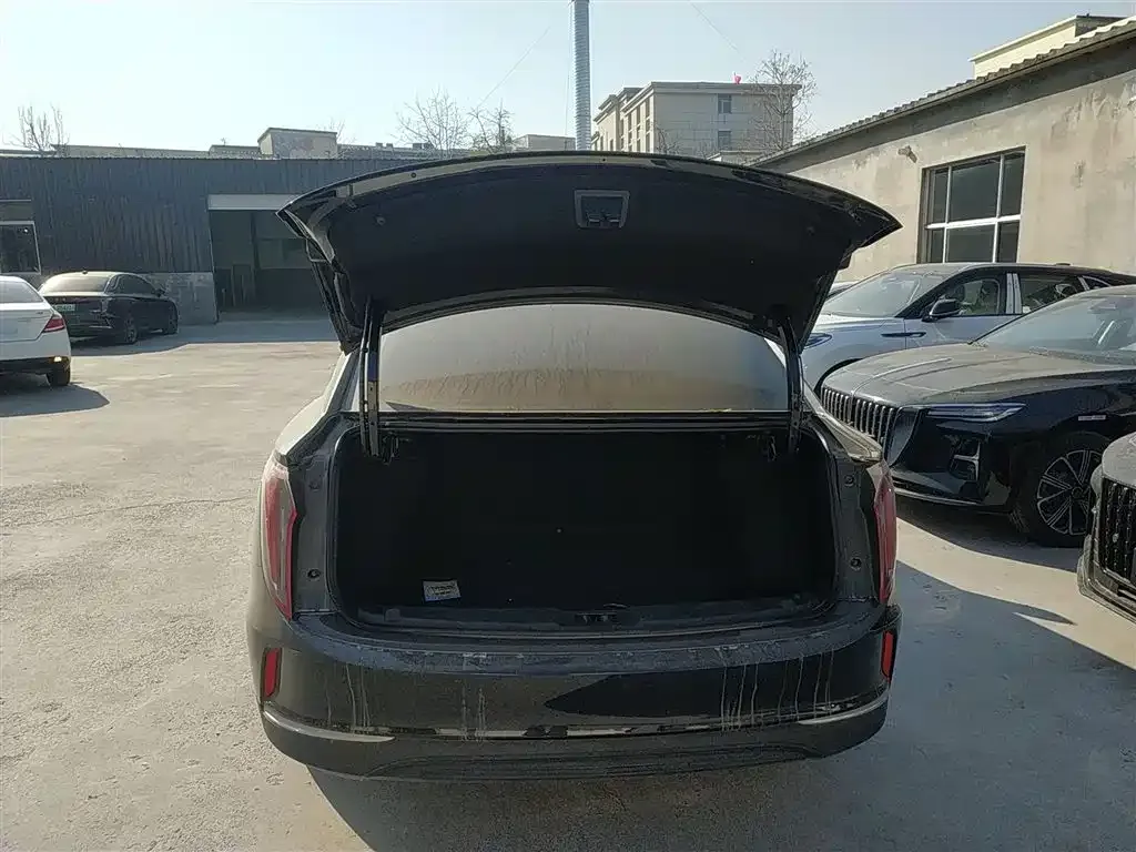 Hongqi E-QM5 2024 из CN, фото 9