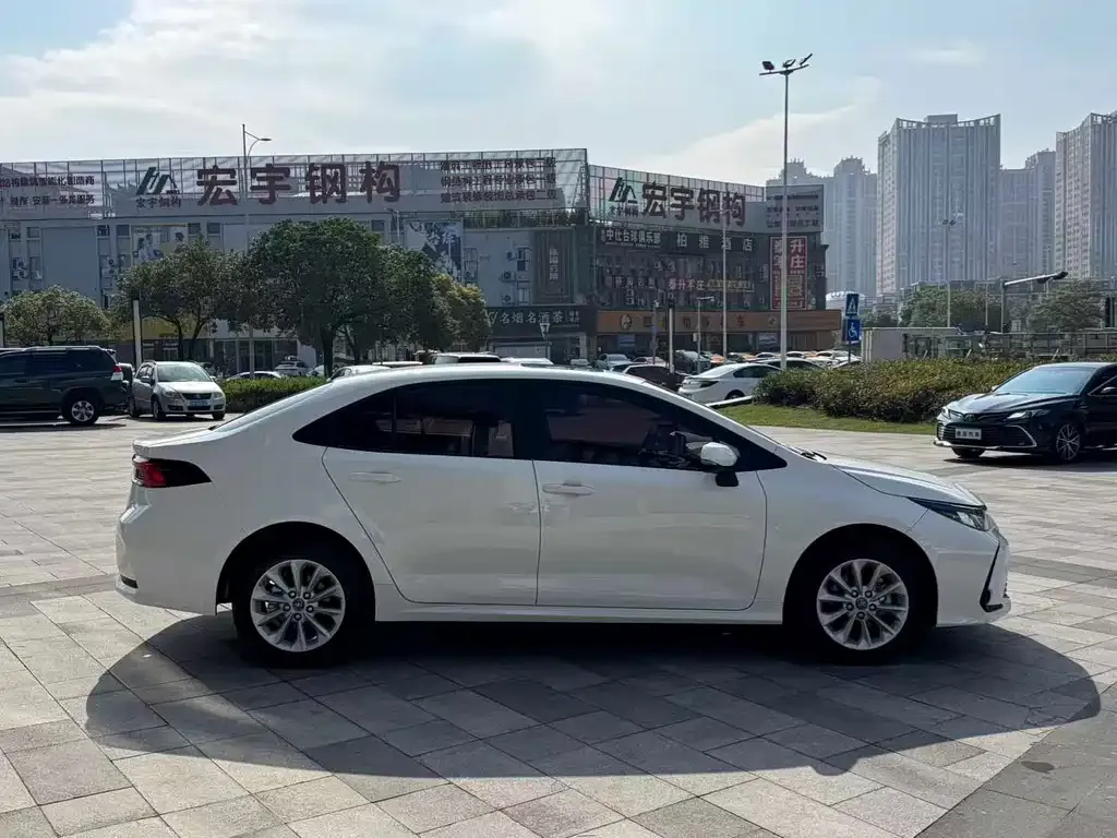 Toyota Corolla 2021 из CN, фото 3
