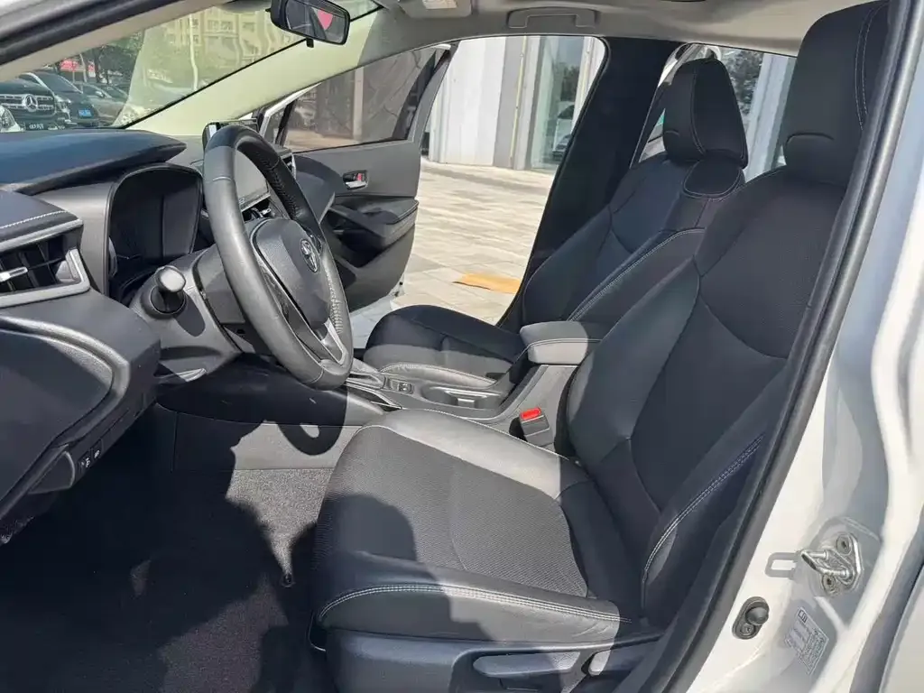 Toyota Corolla 2021 из CN, фото 2