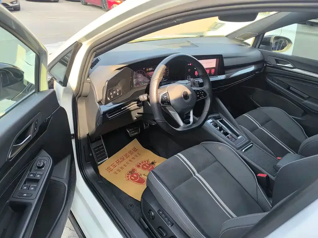 Volkswagen Golf 2021 из CN, фото 9