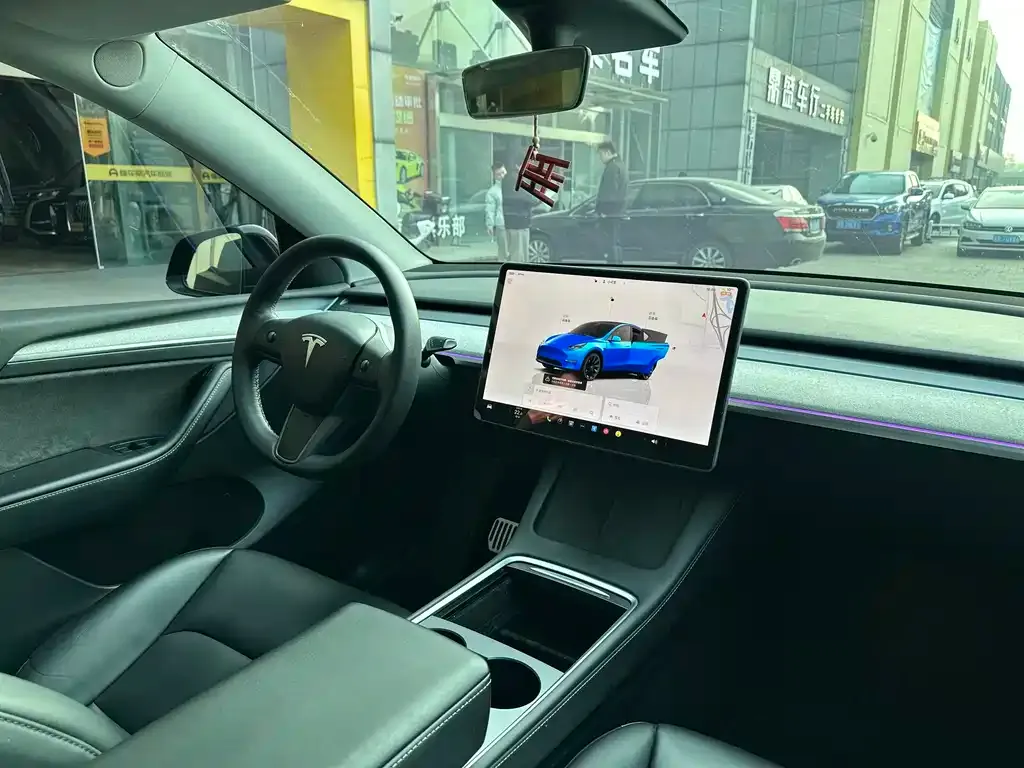 Tesla Model Y 2023 из CN, фото 8