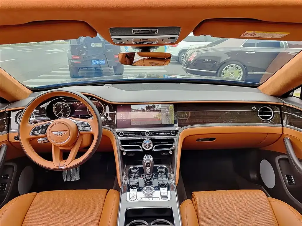 Bentley Flying Spur — фото 5