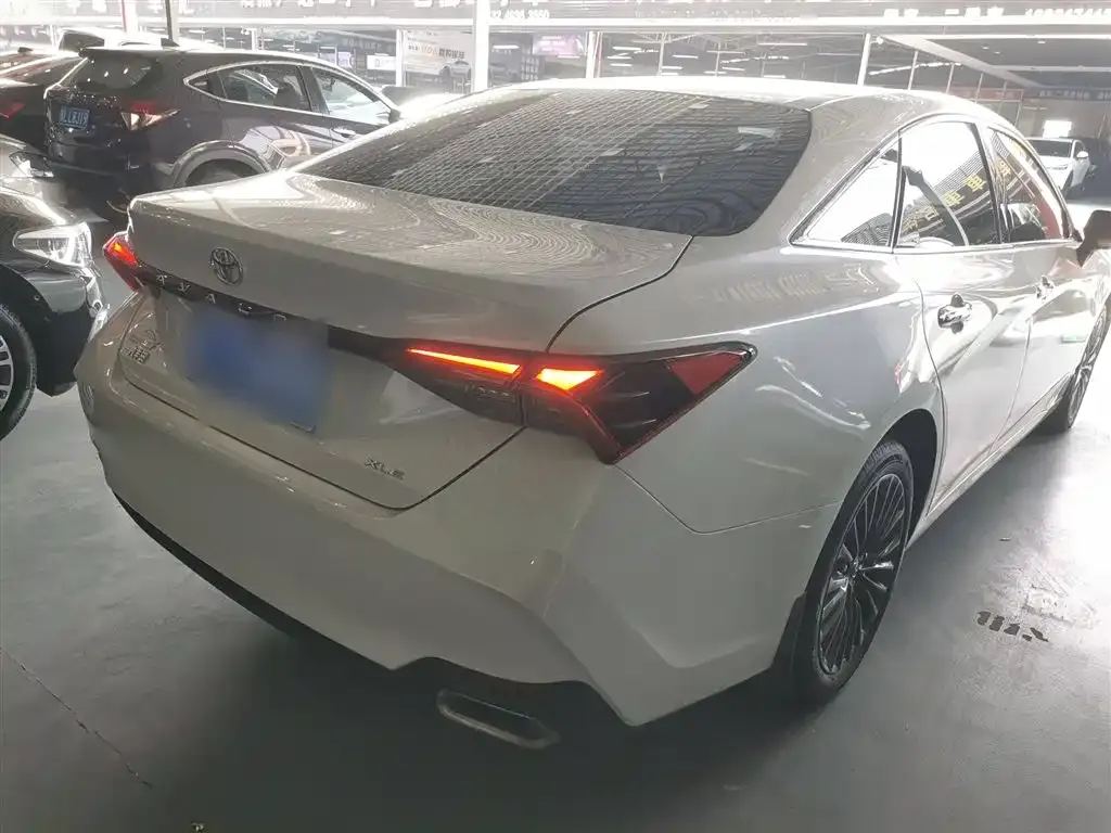 Toyota Avalon 2021 из CN, фото 7