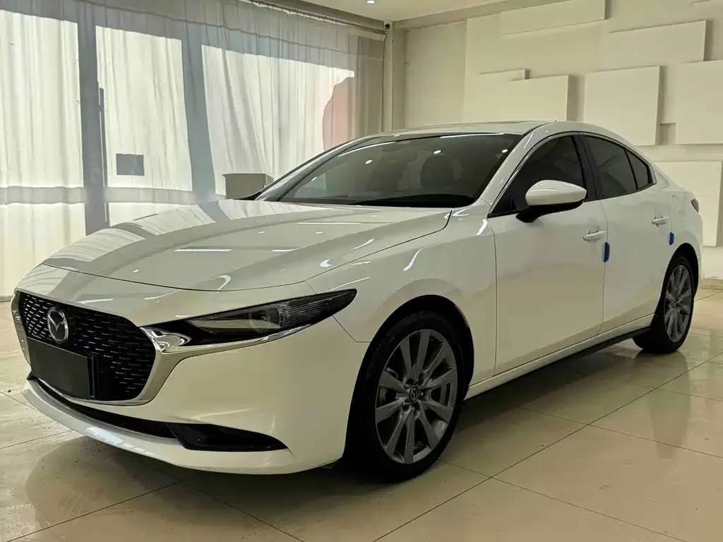 Mazda 3 Axela 2022 из CN, фото 1