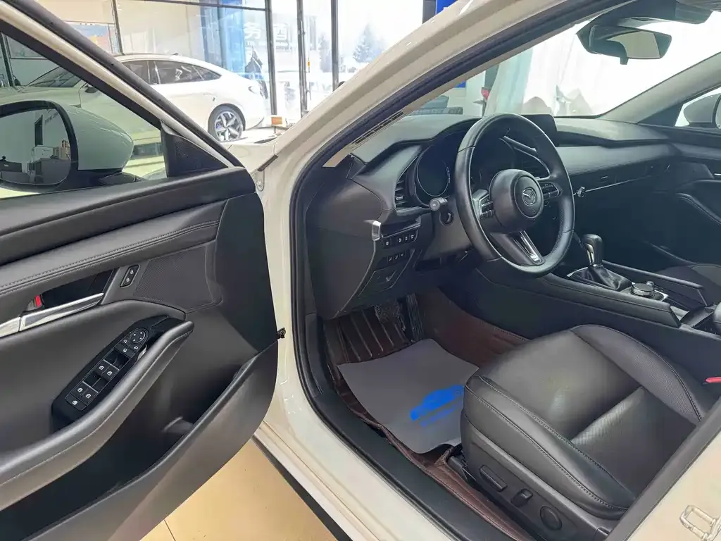 Mazda 3 Axela 2022 из CN, фото 5