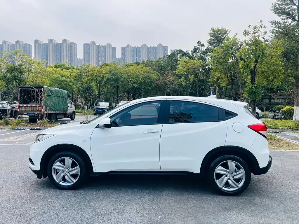 Honda Vezel 2021 из CN, фото 7